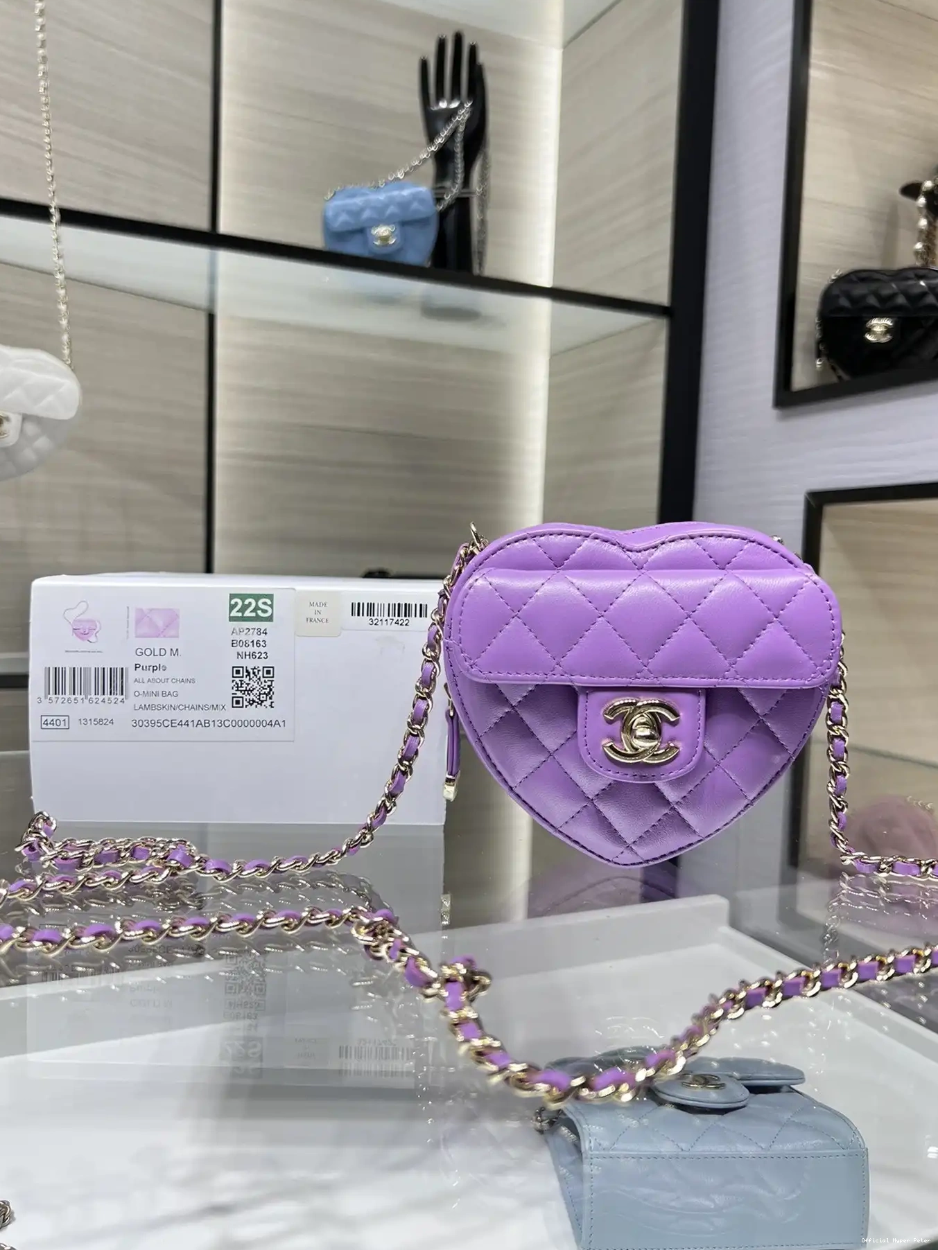 CHANELUTCH CHAIN WITH CHANEL HEART 0525